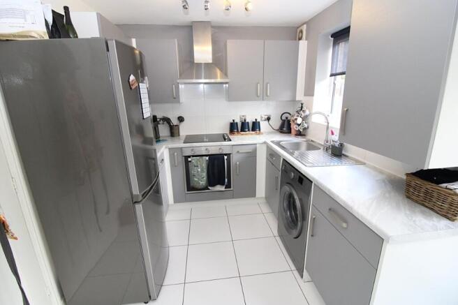 3 bed Semi-Detached for sale Image 6