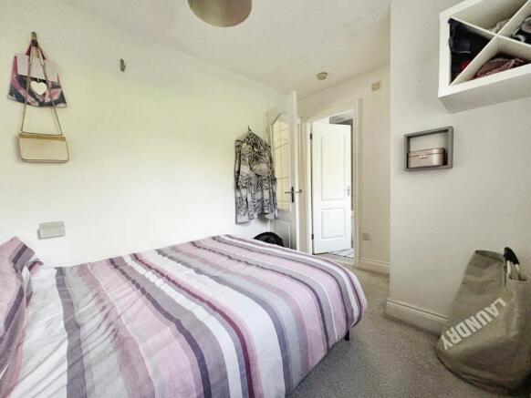 31df28fe-Bedroom_20-