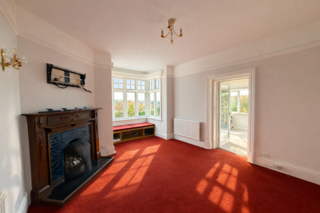 5 bed Detached for sale Image 6