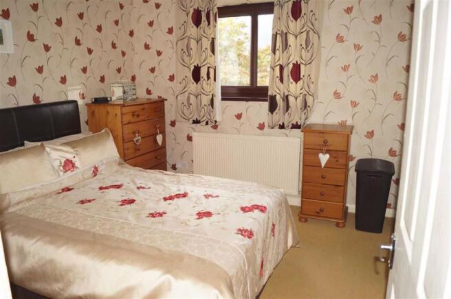 BEDROOM 1 (FRONT)