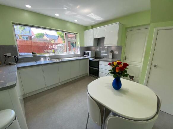 Kitchen Breakfast Room.jpg