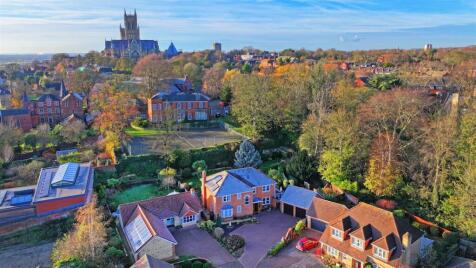 3 Princess Royal Close, Uphill, Lincoln