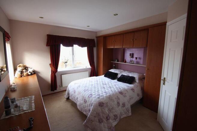 FRONT BEDROOM