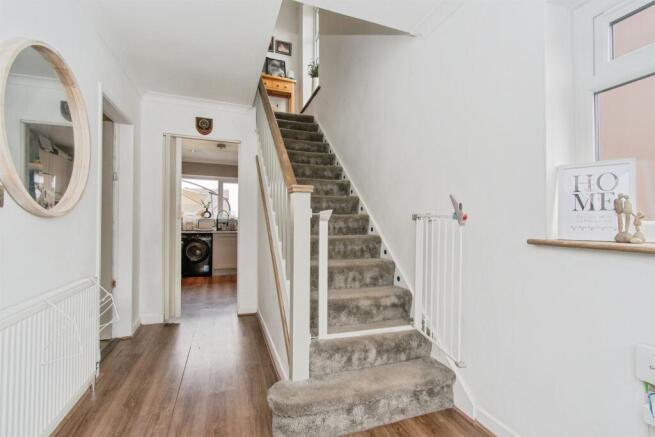 3 bed Semi-Detached for sale Image 11