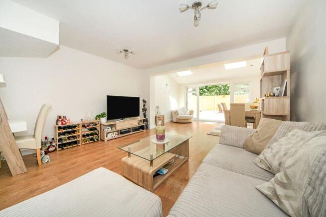 Lounge/Dining Room