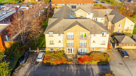 Station Square, Bradford Road, LS28 5GN