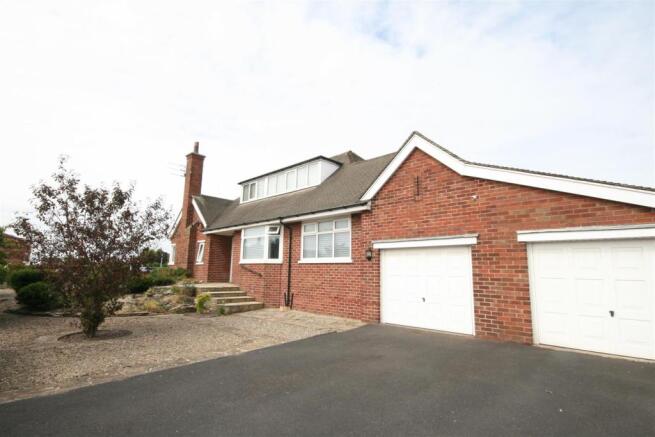 DOUBLE GARAGE