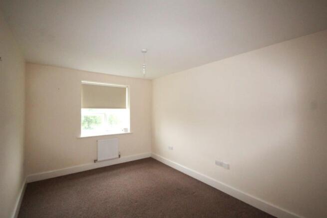 31,40 Lion Court- Be