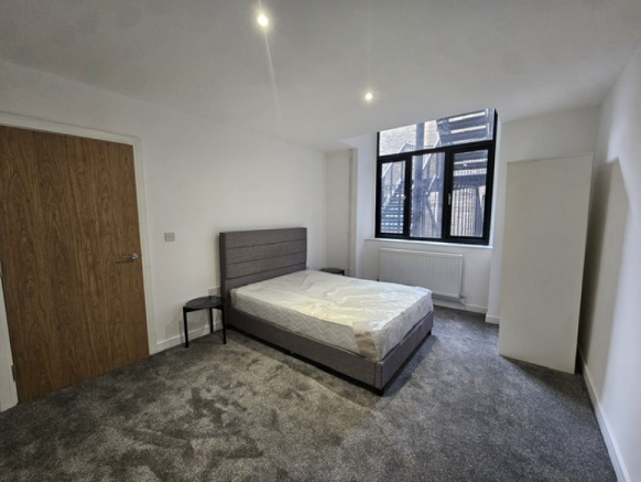 1 bed Apartment to rent Image 4
