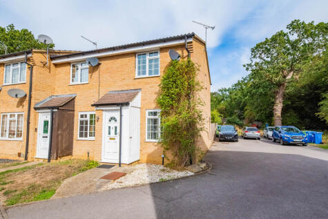 Hungerford Close, Sandhurst, Berkshire, GU47