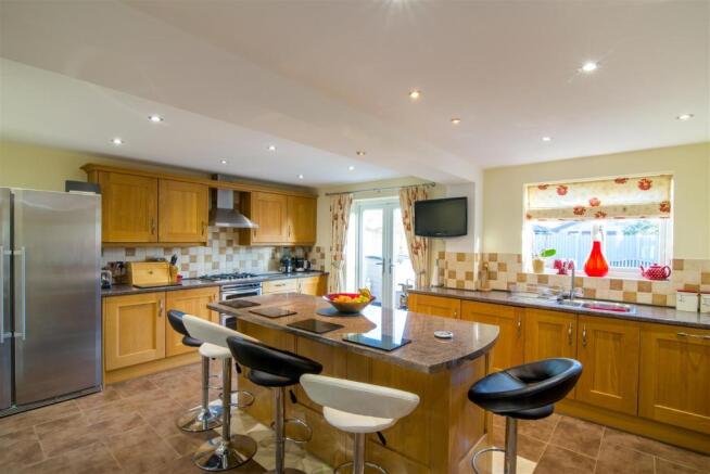 Kitchen/Breakfast Room