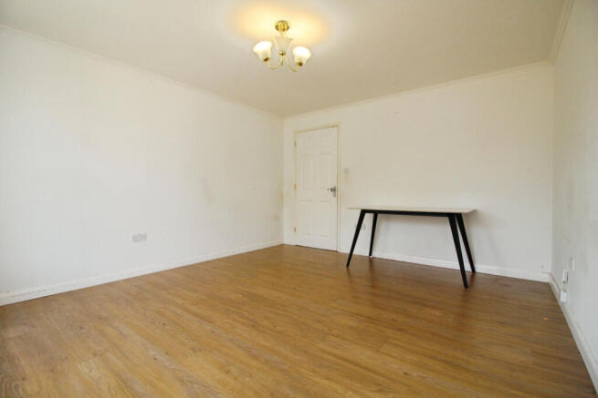 Lounge 1.JPG
