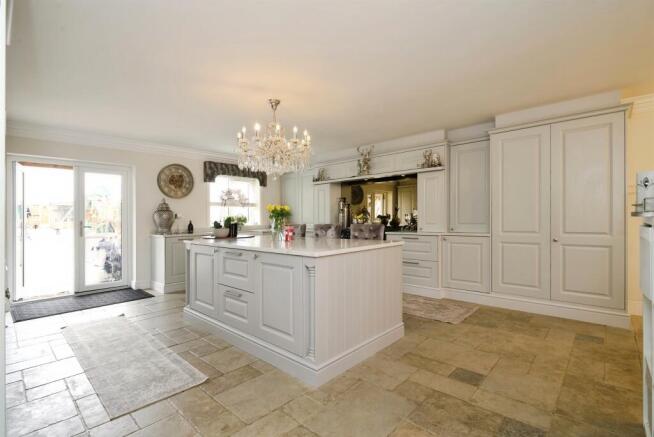 3 bed Detached Bungalow for sale Image 6