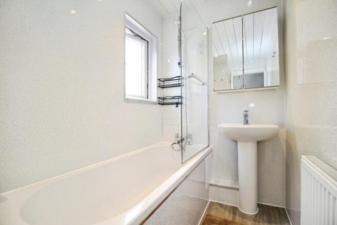 3 bed Semi-Detached for sale Image 11
