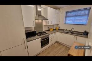 Flat 9, Northiam, Cromer Street, London WC1H 8LB