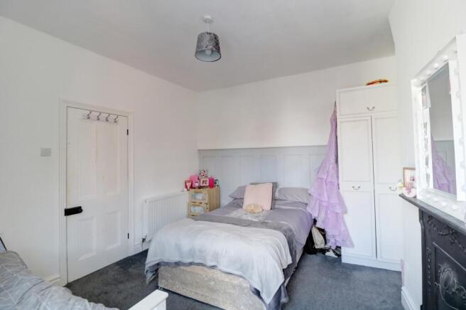 Bedroom 2.1