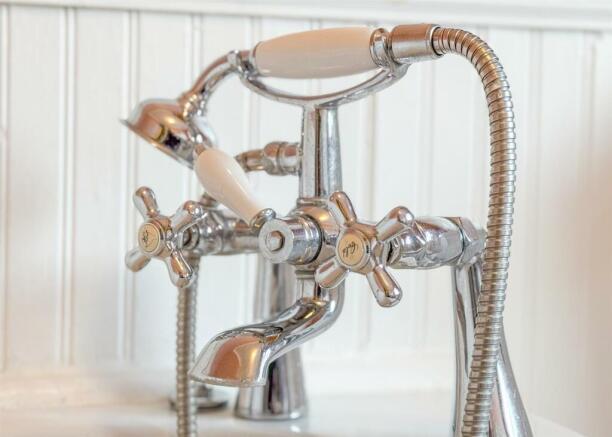 VICTORIAN STYLE FITTINGS