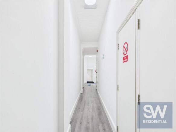 1 bed Apartment to rent Image 6