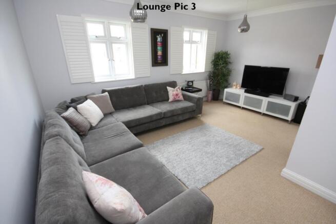 Lounge Pic 3
