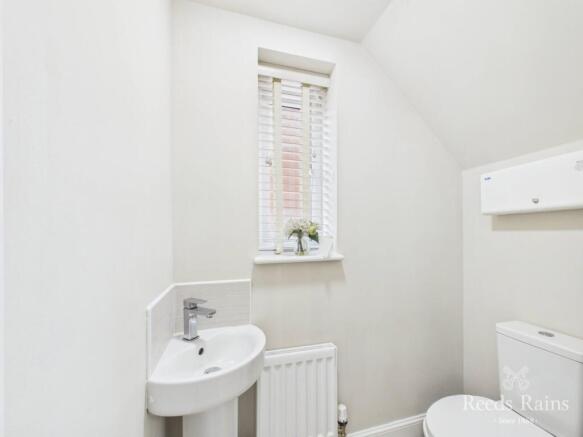 3 bed Semi-Detached for sale Image 10