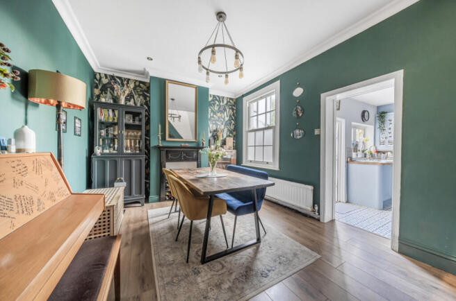 1345940-6-68b1c75...