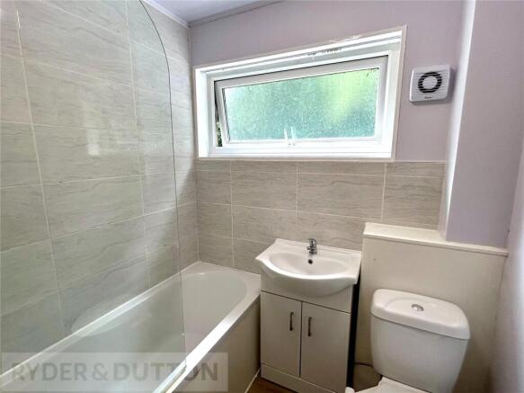 3 bed Terraced to rent Image 9