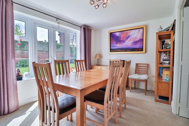 4 bed Detached for sale Image 4