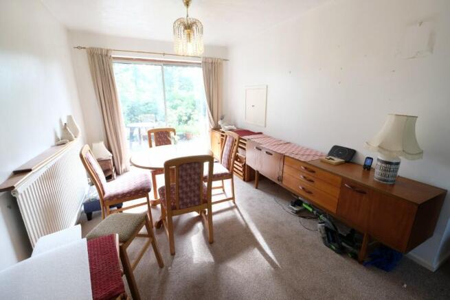 SITTING/DINING ROOM