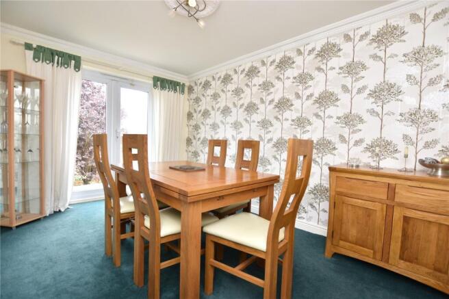 4 bed Detached for sale Image 4