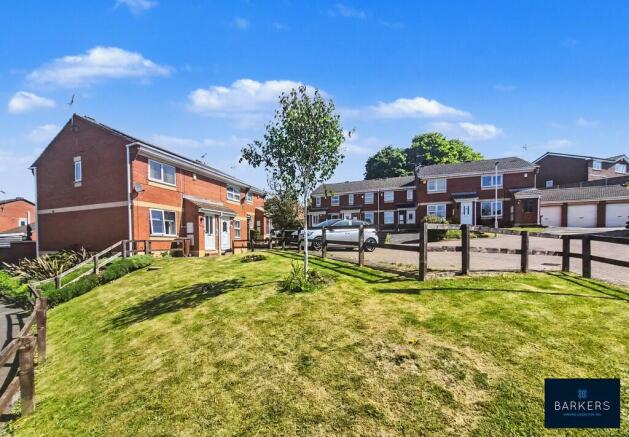 3 bed Town House for sale Image 11