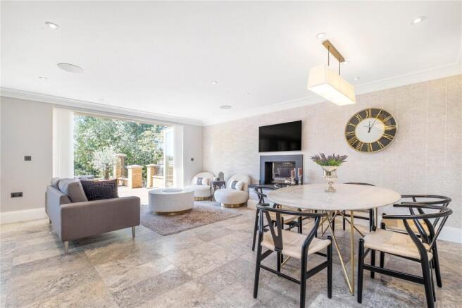 Kitchen/Reception