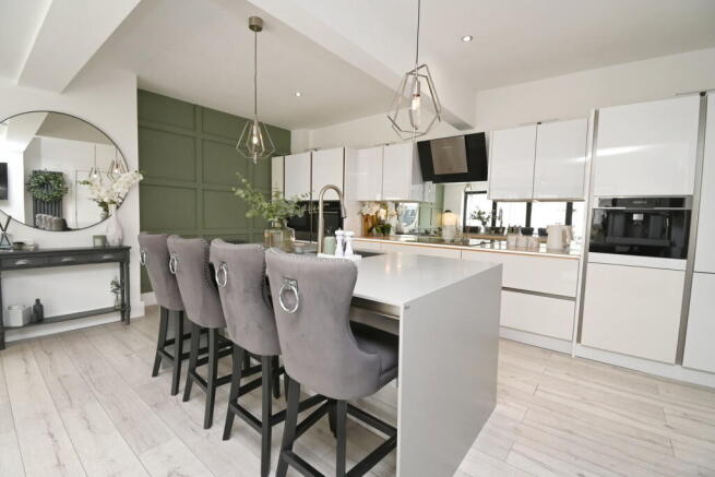 3 bed Detached for sale Image 5