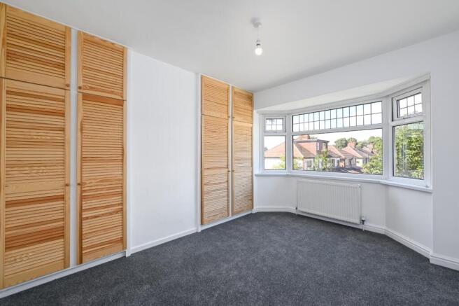 5 bed Detached to rent Image 8