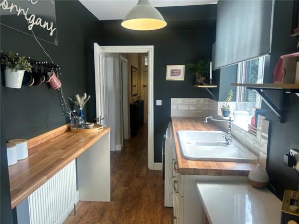3 bed Semi-Detached for sale Image 11