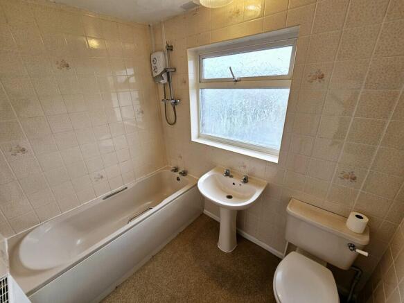 3 bed Semi-Detached for sale Image 10