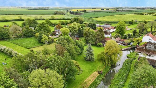 4 bed Detached for sale Image 4