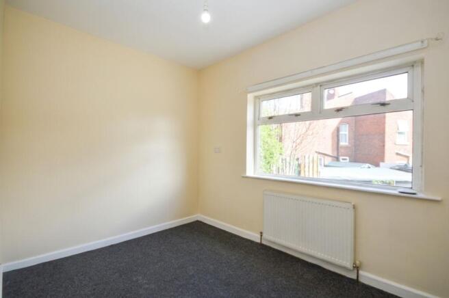 3 bed Terraced to rent Image 6