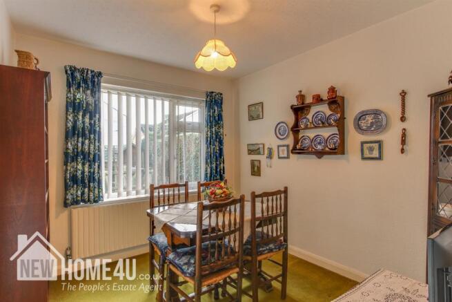 DINING ROOM: