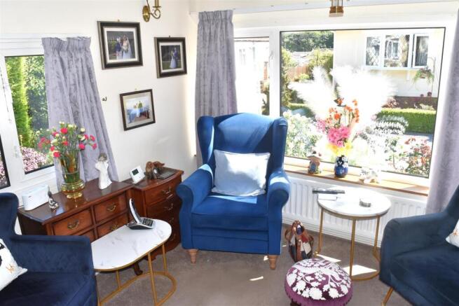 2 bed Park Home for sale Image 6