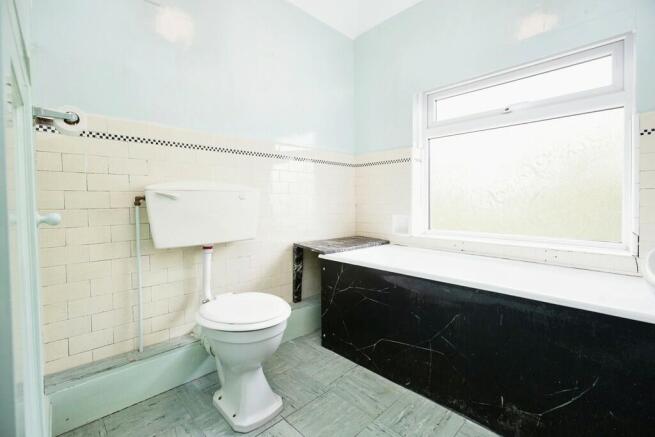 Bathroom 36 Eastw...