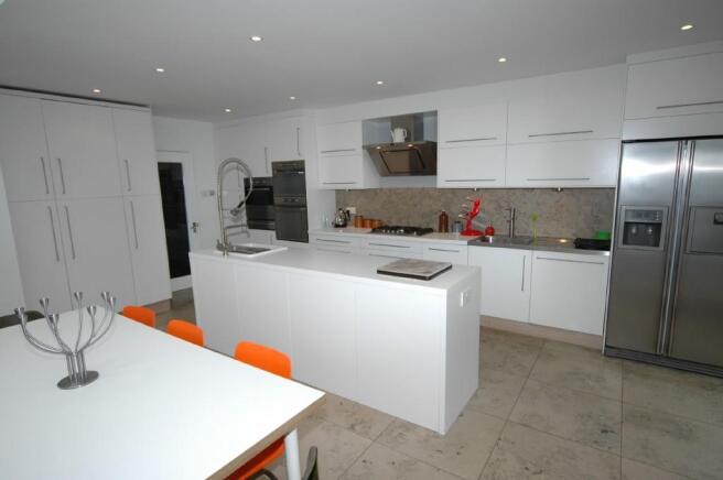 KITCHE/DINER