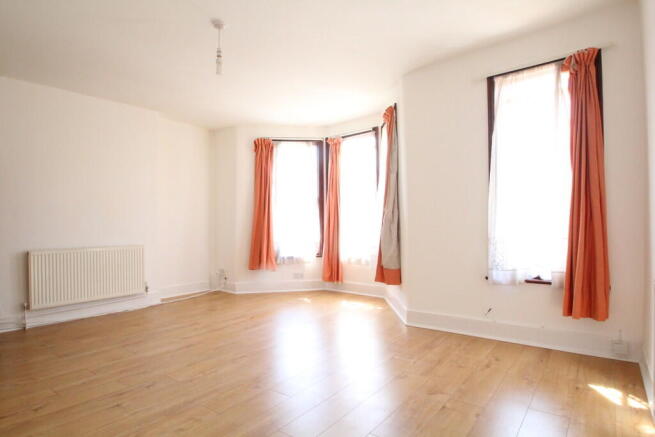 TF Flat Living ro...