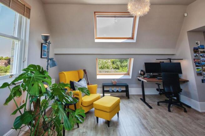 2 bed Apartment for sale Image 7