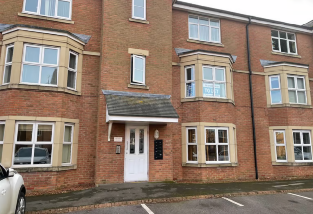2 bed Terraced to rent Image 9