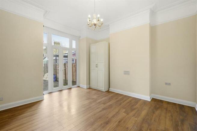 123 Friern Barnet Road - lZj0F2WUgJ2YhA6n20Kd.jpg
