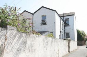 17, Station Avenue, Sandown PO36 9BW