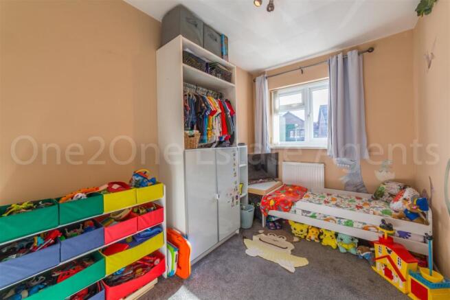 6 Heather Court-3.jpg
