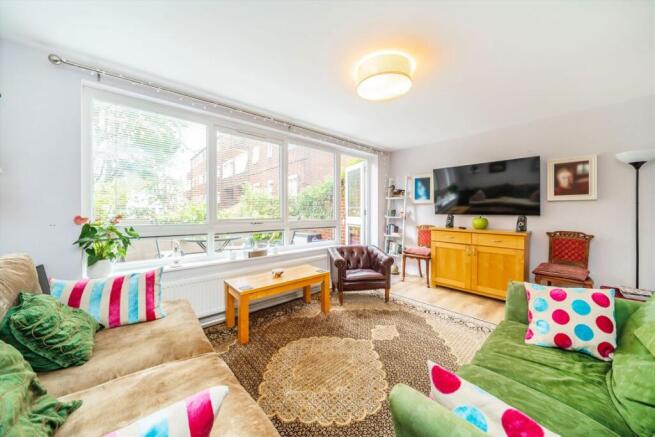Ollgar Close, Shepherds Bush photo 2