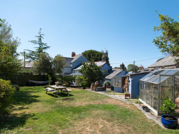 1 Manor House
