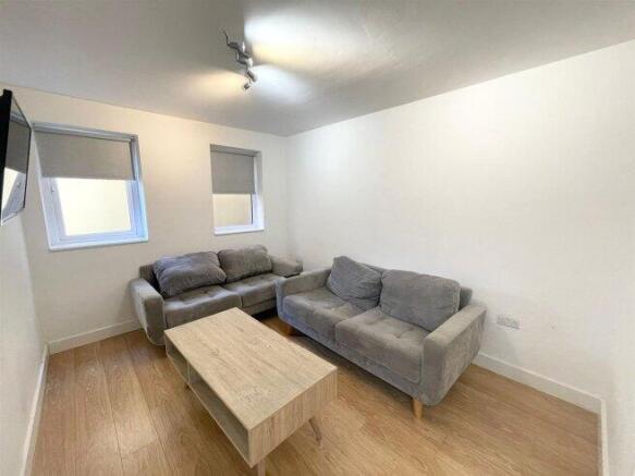 queens-road-east-ng9-2gn-1056794